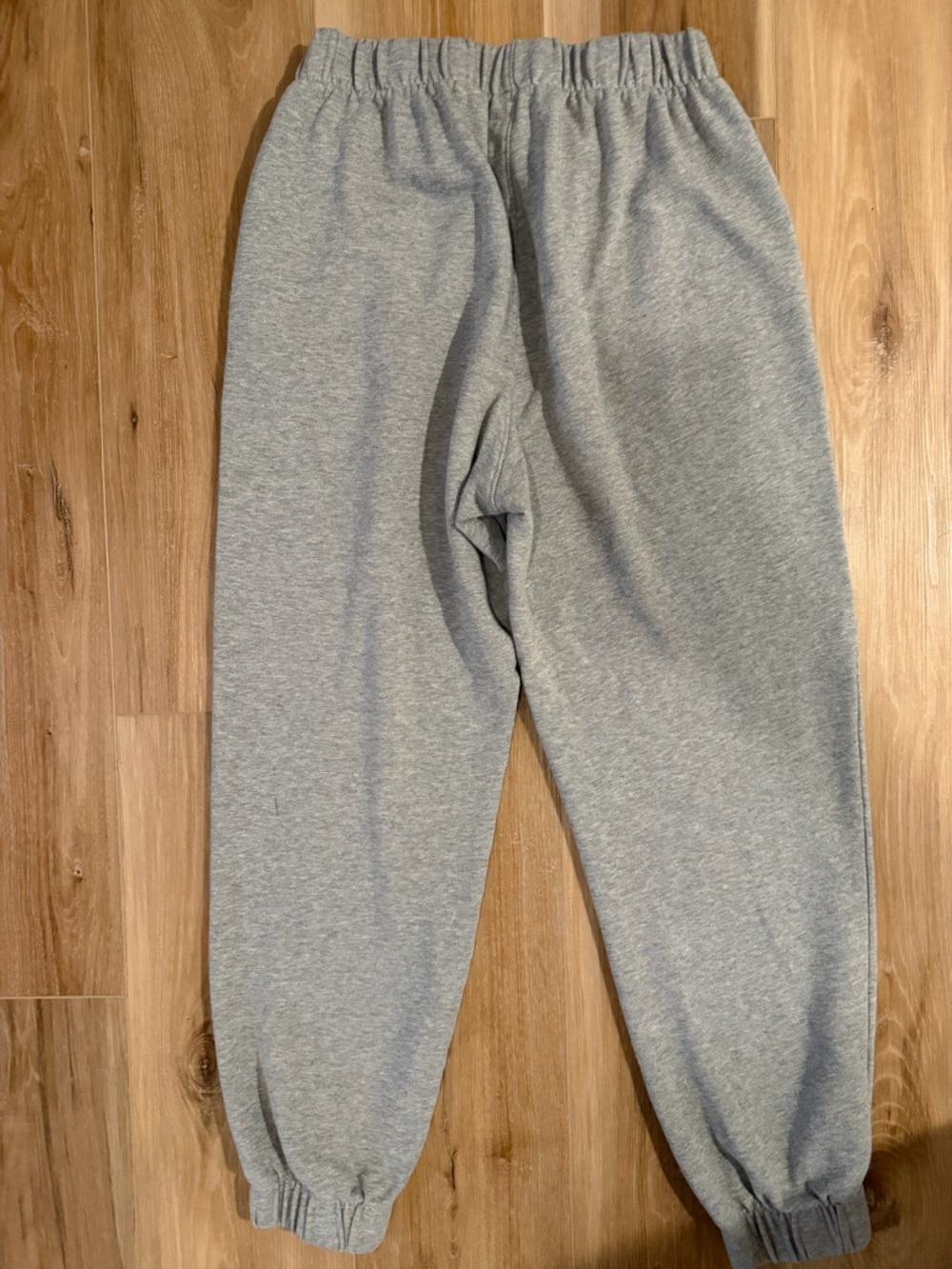 Gap joggers, size M. Gray, EUC - Picture 4 of 4